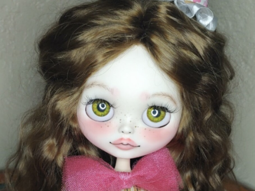 Custom Blythe doll, OOAK blythe, Blythe Custom, Blythe Doll, sweet baby pink flowers clown doll